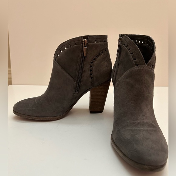 New Vince Camuto Fritan Bootie - Picture 10 of 10